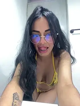 Melissa coch online show from October 2025 09:53:02 PM