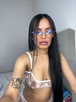 Melissa coch online show from November 2025 04:29:01 PM