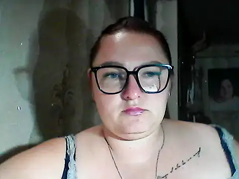 Snapshot of AngelQSky chatting on September 2025 04:12:02 PM AngelQSky online show from September 2025 04:12:02 PM