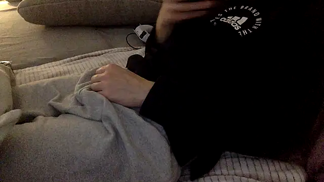 Breezydicksn online show from October 2025 05:58:02 PM