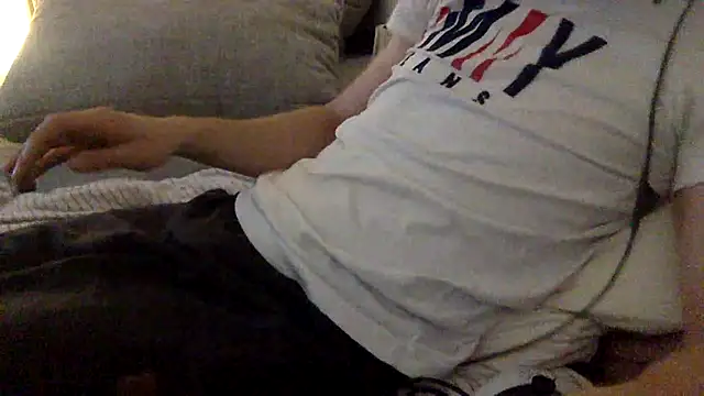 Breezydicksn online show from November 2025 05:56:01 PM