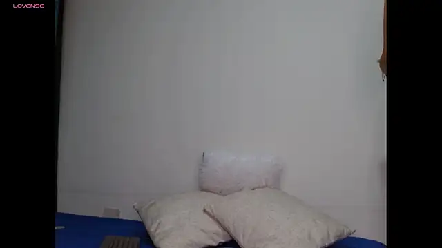 Gia Lee online show from November 2025 02:45:02 AM