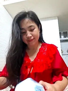 Snapshot of Minn-cute chatting on November 2025 09:18:02 AM Minn-cute online show from November 2025 09:18:02 AM