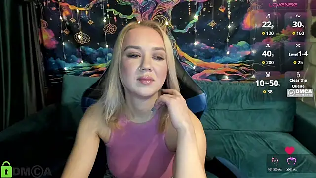 Snapshot of CrystalGirl99 chatting on February 2026 07:57:02 AM CrystalGirl99 online show from February 2026 07:57:02 AM