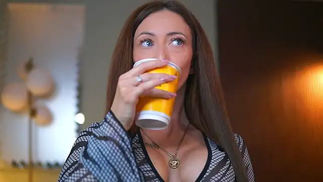 MayaHipnoteyes online show from October 2025 06:18:02 PM