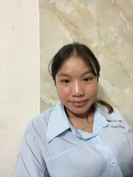 Snapshot of QueenLink chatting on September 2025 05:03:01 PM QueenLink online show from September 2025 05:03:01 PM