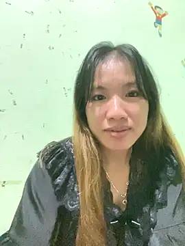 Snapshot of QueenLink chatting on October 2025 04:48:01 PM QueenLink online show from October 2025 04:48:01 PM