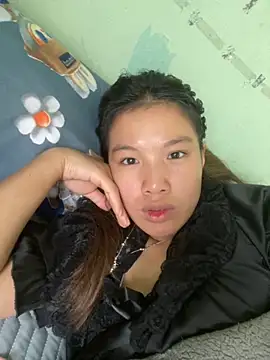 Snapshot of QueenLink chatting on October 2025 04:45:01 AM QueenLink online show from October 2025 04:45:01 AM