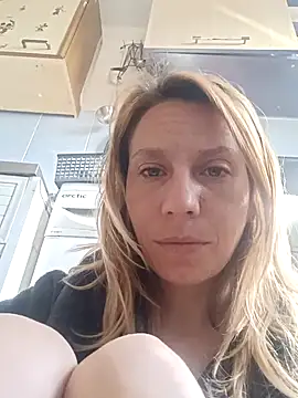 Eybrbrb online show from March 2026 07:33:02 AM