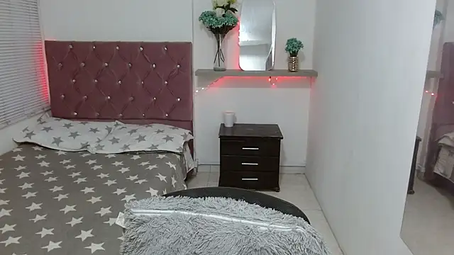 Snapshot of pixiefuckass chatting on September 2025 12:31:02 PM pixiefuckass online show from September 2025 12:31:02 PM