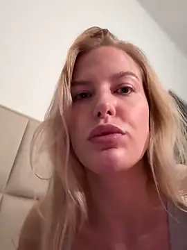 Snapshot of Chloemillerrxx chatting on September 2025 01:49:01 AM Chloemillerrxx online show from September 2025 01:49:01 AM