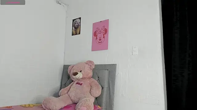 HaileyDuke online show from July 2026 01:00:01 AM