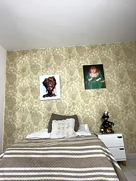 Snapshot of MorenaLush_Eup chatting on December 2025 03:03:01 AM MorenaLush Eup online show from December 2025 03:03:01 AM