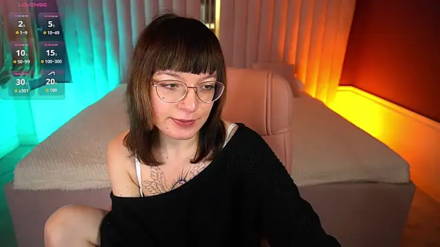 Pixie Peachh online show from October 2025 01:23:01 PM