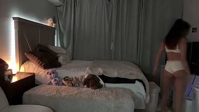 emmyfawn online show from March 2026 03:45:02 AM