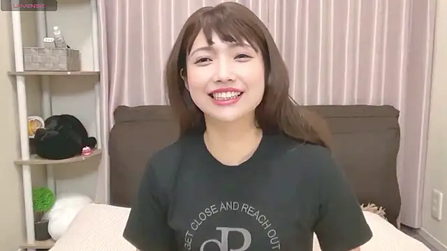 Snapshot of Ruu-chaaan chatting on October 2025 08:11:01 AM Ruu-chaaan online show from October 2025 08:11:01 AM