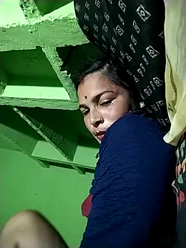 Snapshot of Hot_Kajal5 chatting on October 2025 11:43:01 PM Hot Kajal5 online show from October 2025 11:43:01 PM