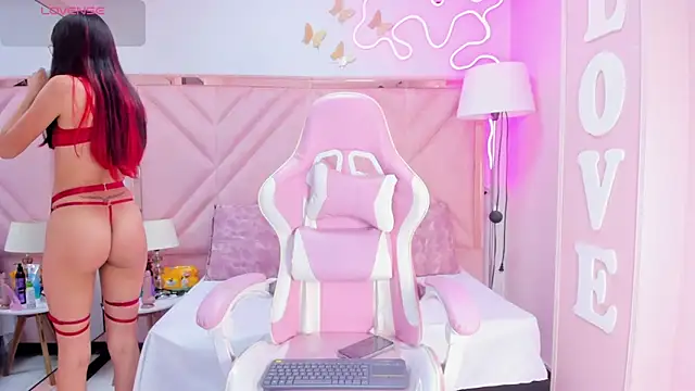 Aria Joness  online show from October 2025 12:57:02 PM