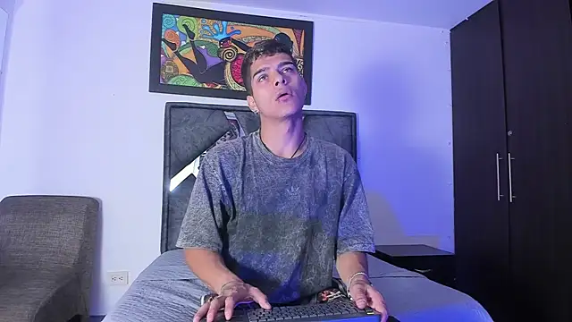 wyatt 3 online show from November 2025 12:15:01 PM