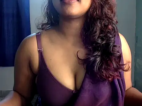 Hot-Honey20 online show from October 2025 07:42:02 AM