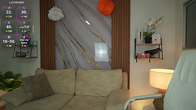 Snapshot of MilaCrave chatting on October 2025 11:42:01 AM MilaCrave online show from October 2025 11:42:01 AM