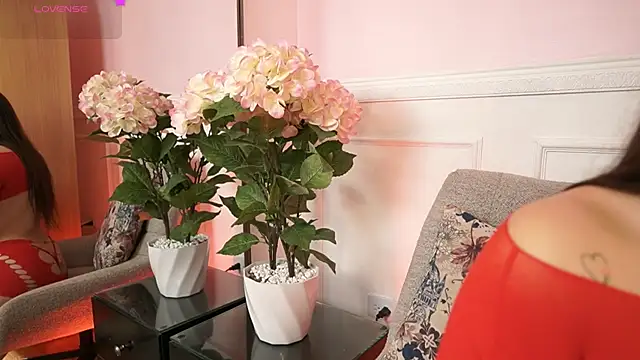 MilaCrave online show from February 2026 11:47:02 AM