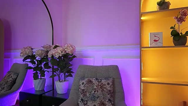 MilaCrave online show from February 2026 11:53:02 AM