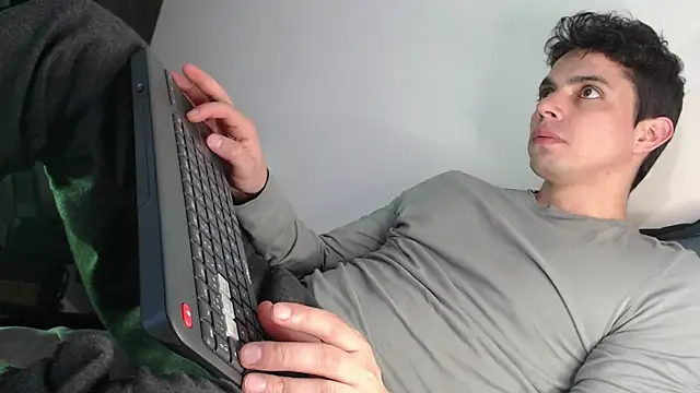 Snapshot of yourfavoriteboy__ chatting on January 2026 09:07:02 PM yourfavoriteboy online show from January 2026 09:07:02 PM