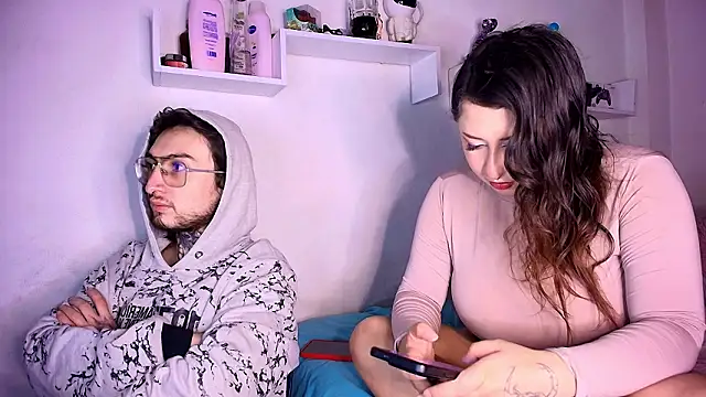 Snapshot of annyharriis chatting on February 2026 11:14:01 PM annyharriis online show from February 2026 11:14:01 PM