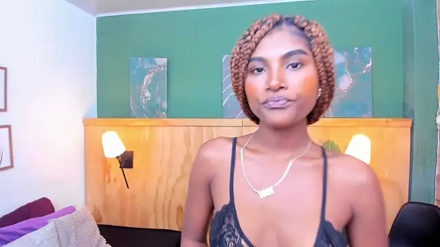 halleylorens online show from April 2026 04:25:01 PM