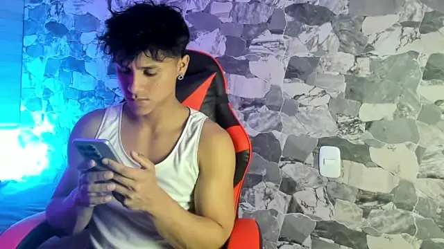 ZYZZ1312 online show from April 2026 05:05:01 AM