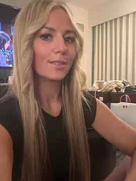 sammie-99 online show from November 2025 06:23:01 AM