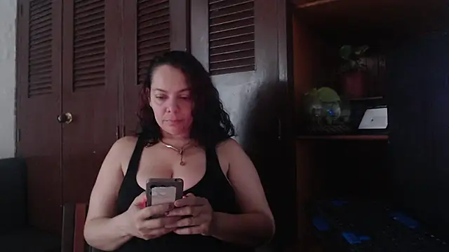 Snapshot of sthepany_gold chatting on September 2025 02:17:01 PM sthepany gold online show from September 2025 02:17:01 PM