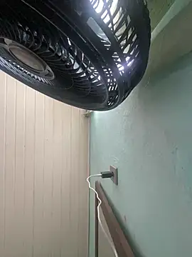 Snapshot of agathahoty chatting on November 2025 05:15:01 PM agathahoty online show from November 2025 05:15:01 PM