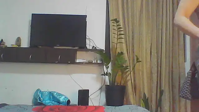 Snapshot of naiaratobon__ chatting on October 2025 03:36:02 AM naiaratobon online show from October 2025 03:36:02 AM