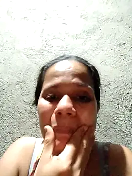 Snapshot of bomb_shiela chatting on October 2025 12:17:02 PM bomb shiela online show from October 2025 12:17:02 PM