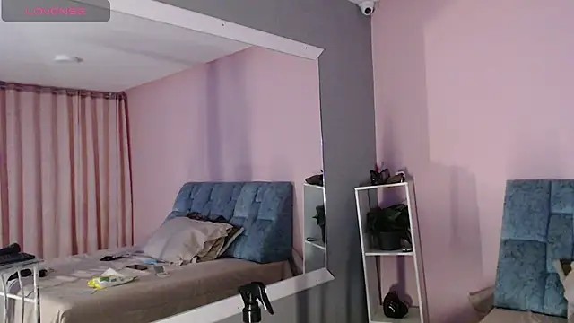 Camila Russoo online show from February 2026 11:44:01 AM