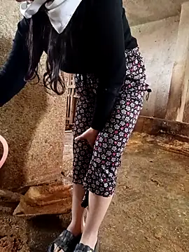 ezgi2545 online show from April 2026 07:14:01 AM