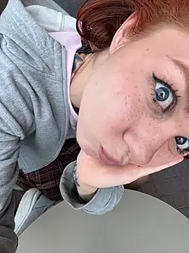 Snapshot of RosieSecret chatting on May 2026 08:01:01 AM RosieSecret online show from May 2026 08:01:01 AM