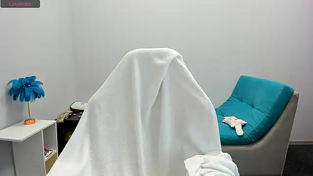 juliamurr 18 online show from November 2025 02:00:02 AM