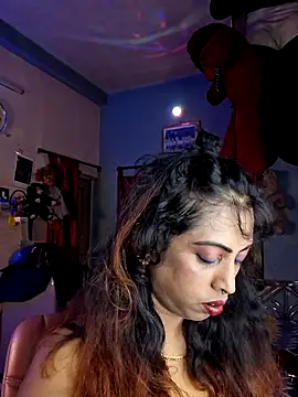 Snapshot of Love_Beauty01 chatting on June 2026 06:17:01 PM Love Beauty01 online show from June 2026 06:17:01 PM