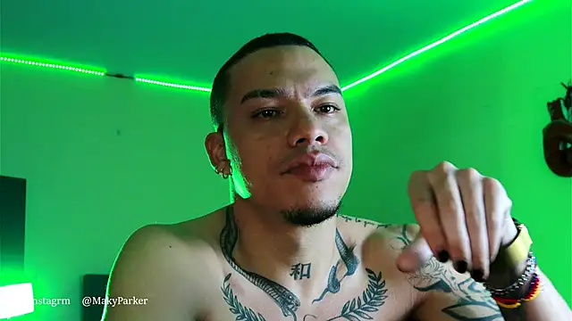 AlphaMasterXxx online show from November 2025 08:52:01 PM