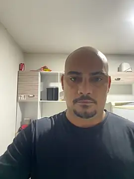 Morenocasado34liberal online show from October 2025 05:19:02 AM