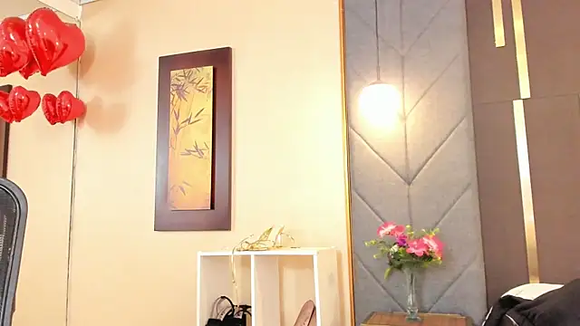 OliviGrace online show from November 2025 08:41:02 PM