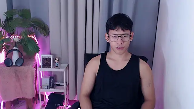 pinkcock froi2305 online show from February 2026 03:00:02 AM