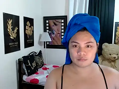 TSbrianaHugeCock online show from February 2026 01:59:01 PM