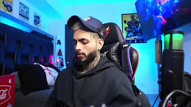 logan hugh8 online show from February 2026 06:11:02 AM