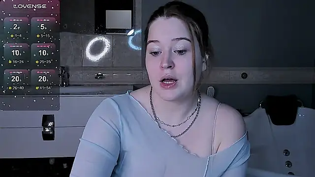 HelenHartt online show from April 2026 08:15:01 AM