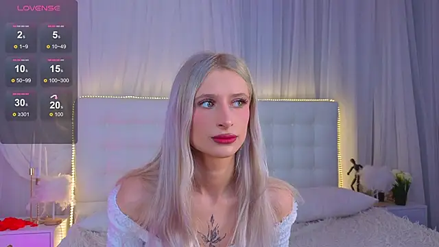 Monica Leen online show from February 2026 06:22:02 AM