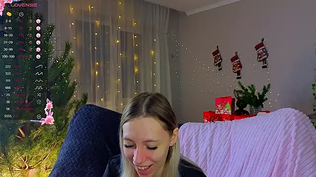 NyxaThorn online show from December 2025 02:36:02 PM